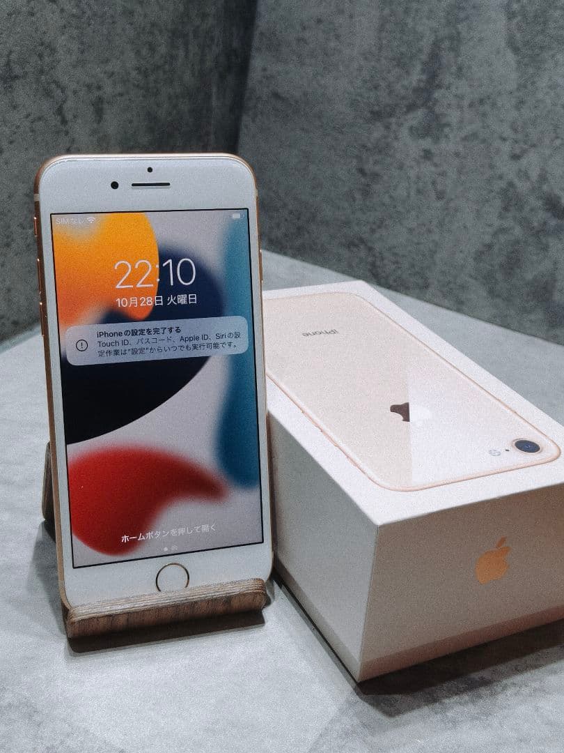 美品 iphone8 64GB SIMフリー スマホ