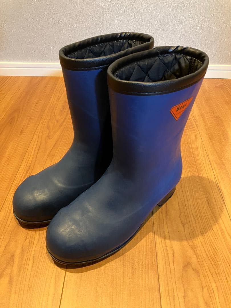 シバタ工業防寒安全長靴セーフティベアー AC052・AC092・AC112 セーフティベアー#1001白熊 - 商品情報 - シバタ