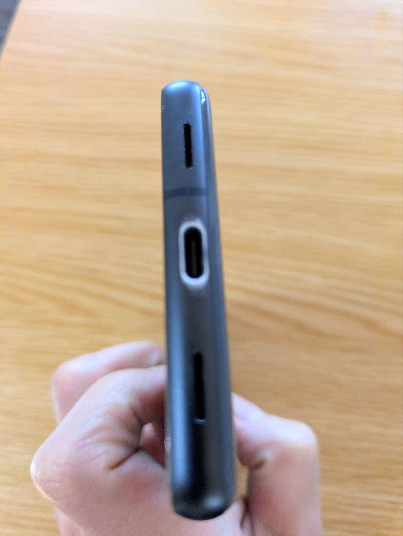 Google Pixel 7a 黒 本体とケース付き - メルカリ