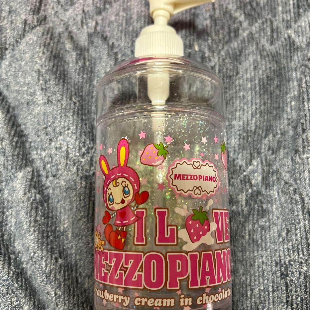 激レア！メゾピアノ ベリエちゃんのシャンプーボトルとスポンジの