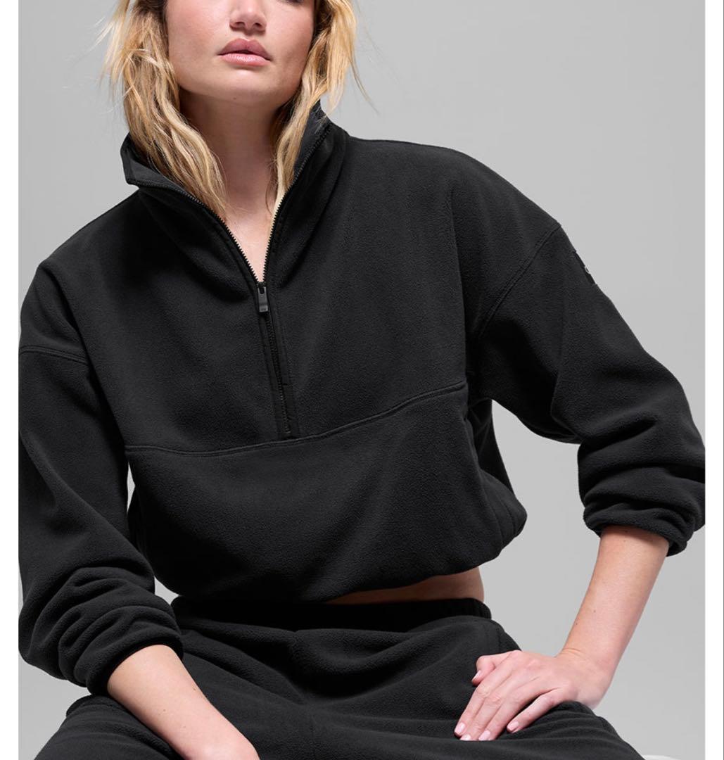 alo リラックスフィット フリース トレーナーXXSタグ付き - メルカリ