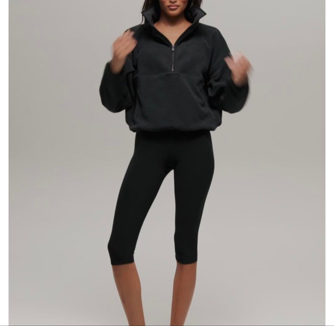 alo リラックスフィット フリース トレーナーXXSタグ付き - メルカリ