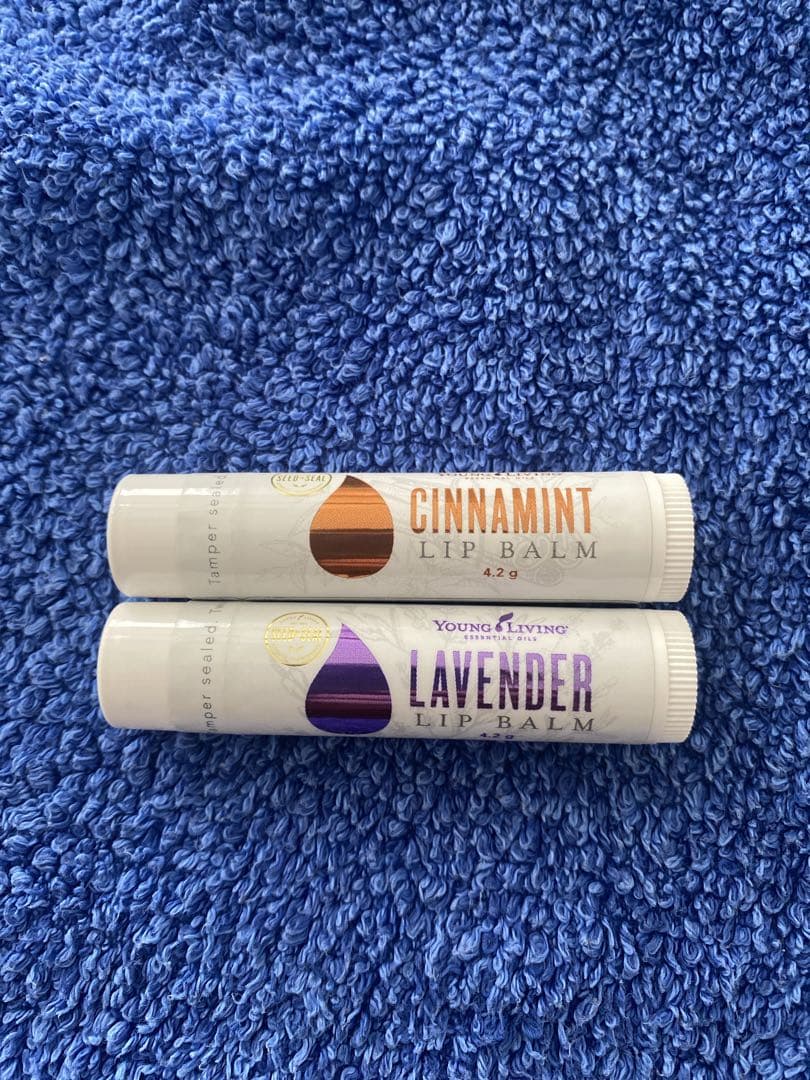 新品未開封】ヤングリビング ラベンダー＆ シナミントリップバーム各1