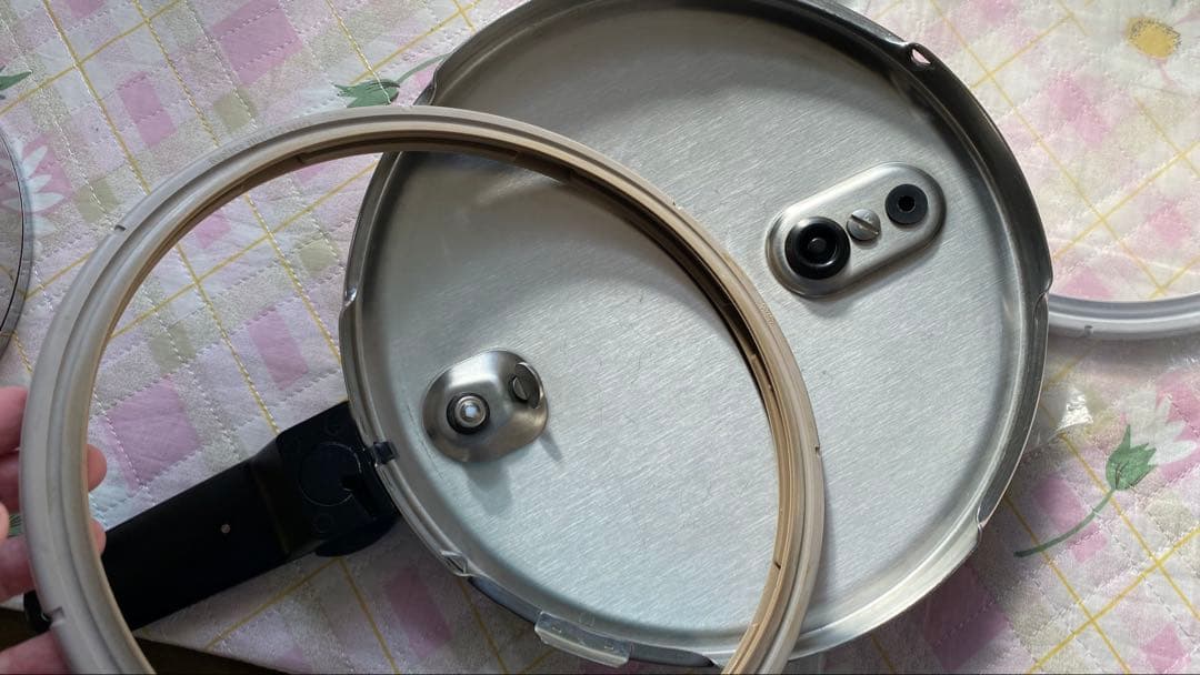 フィスラー圧力鍋 4.5リットル レシピ本と替えパッキン付き