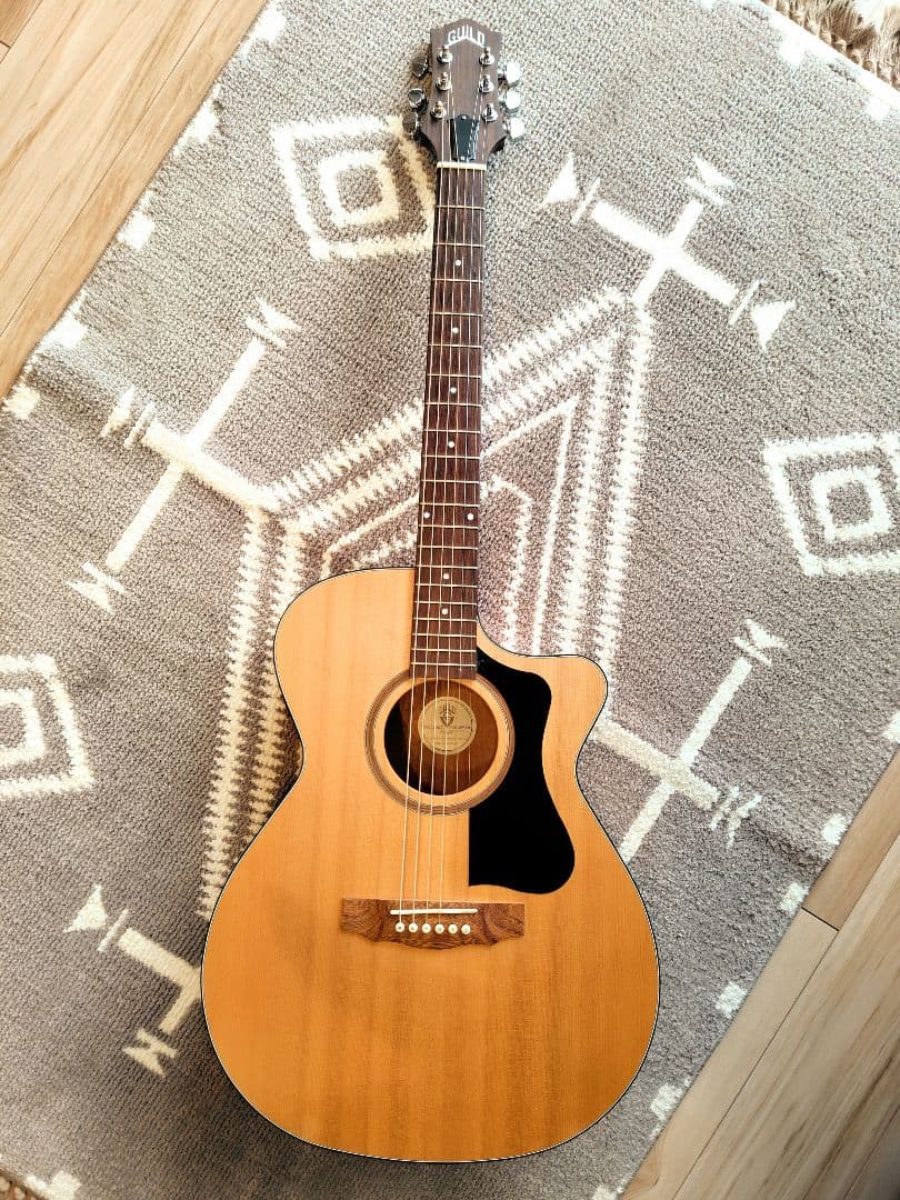 けいちょ　Guildアコースティックギター　AO-3CE Guild AO-3CE Arcos Series Orchestra - Mahogany Natural, Cutaway