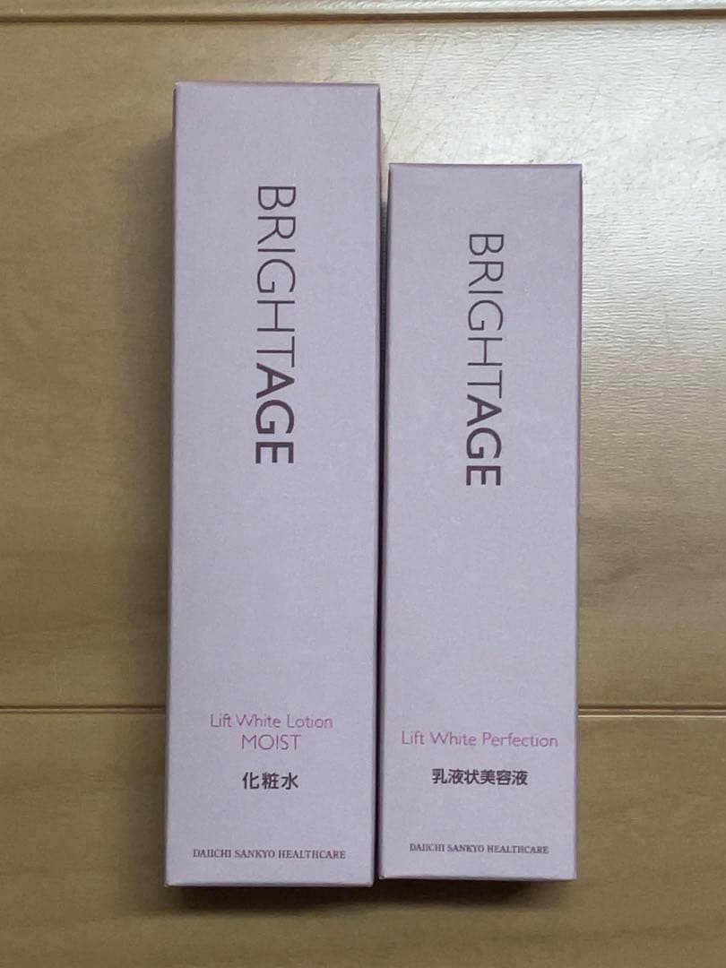 ブライトエイジ　リフトホワイト　化粧水120ml 美容液40ml 未開封 Amazon.co.jp: ブライトエイジ 〈リフトホワイトローションモイスト