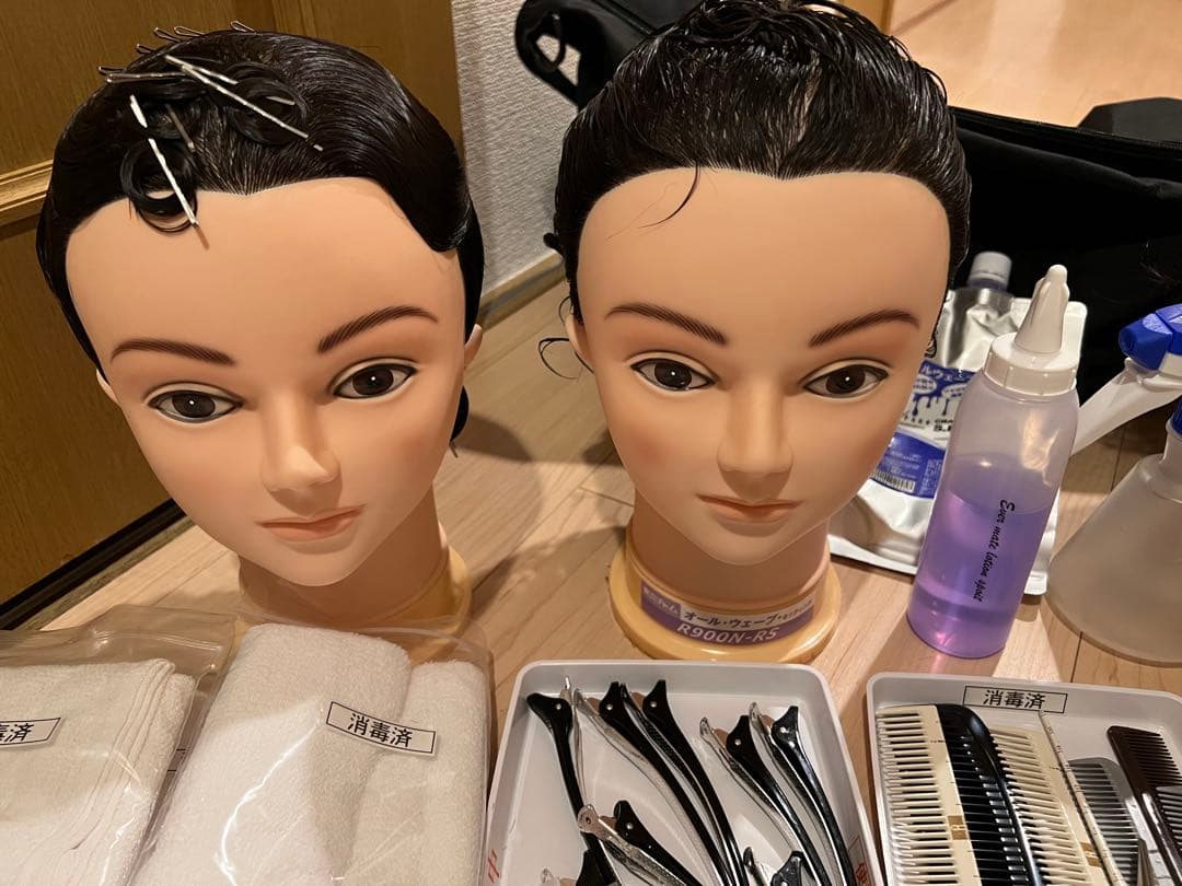 美容師国家試験 AWウィッグ、WDウィッグ 道具