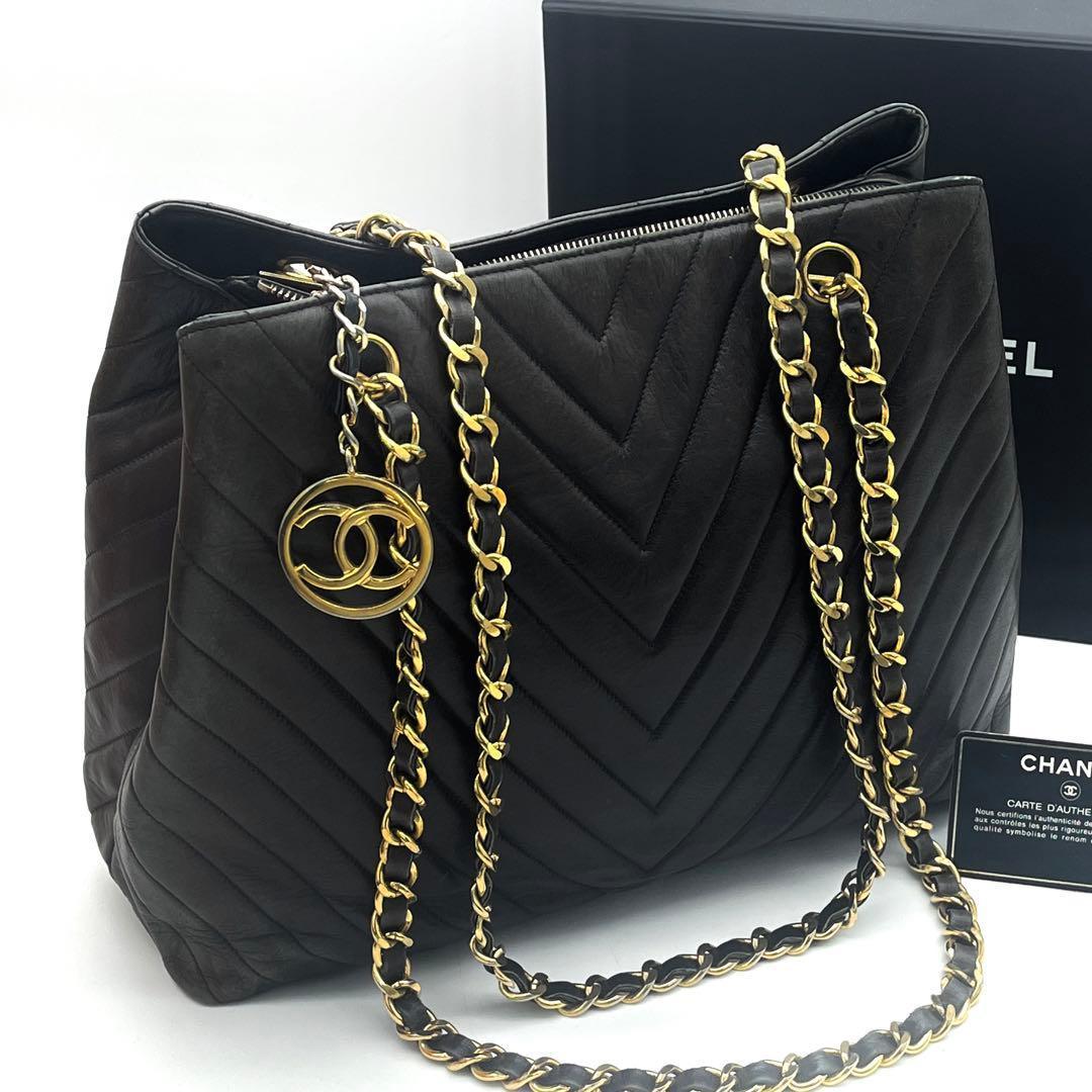 シャネル チェーンショルダー ラムスキン ブイステッチ ブラック