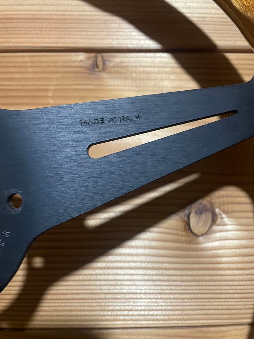 三*谷様 ☆極美品☆ナルディCLASSIC ウッド/ブラックスポーク（36φ）N