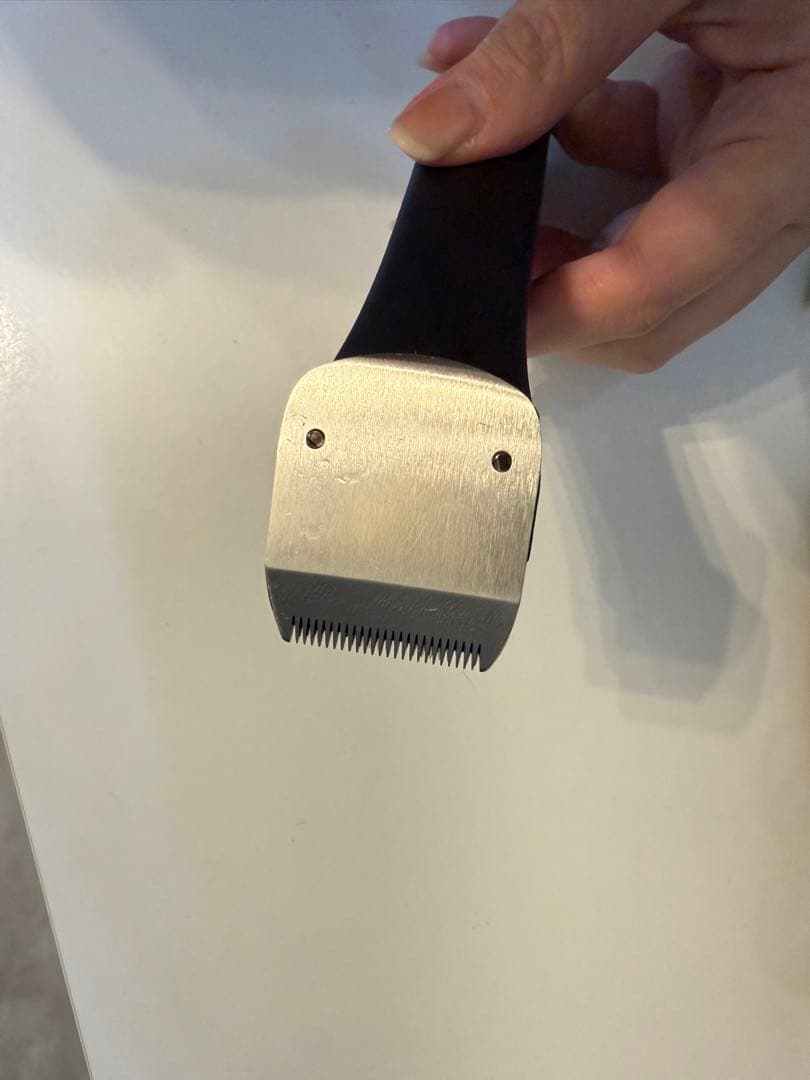 THRIVE バリカン 充電器・オイル・アタッチメント3mm/6mm付き - メルカリ