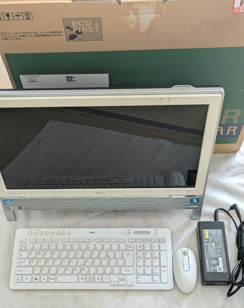 ​NEC VALUESTAR一体型 Win10 i5 1.5TB ヤマハ 元箱付