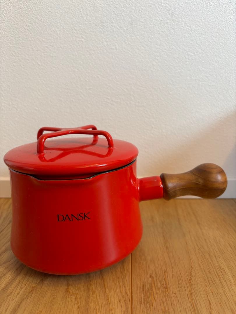 DANSK 赤い片手鍋 木製ハンドル 未使用 - メルカリ