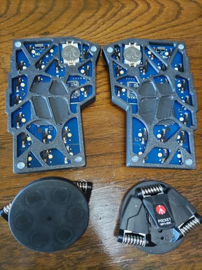 Corne v4 Cherry 無線(2.4g)＋テンティングスタンド