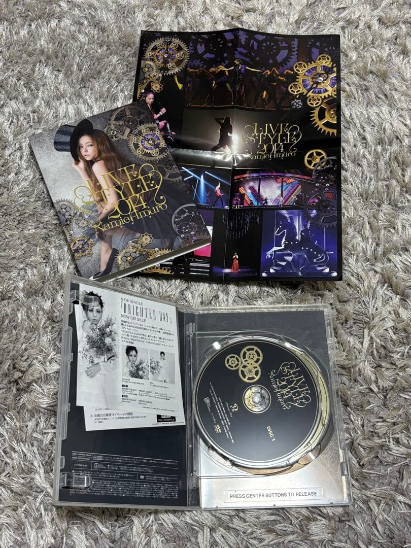 値下げ】安室奈美恵ライブDVD3本セット - メルカリ