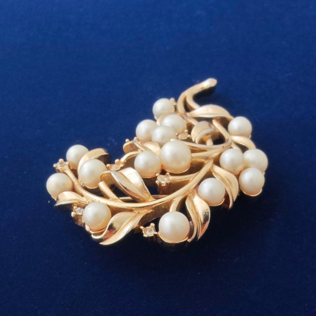 ヴィンテージtrifari パール＆ストーン ボタニカルブローチ