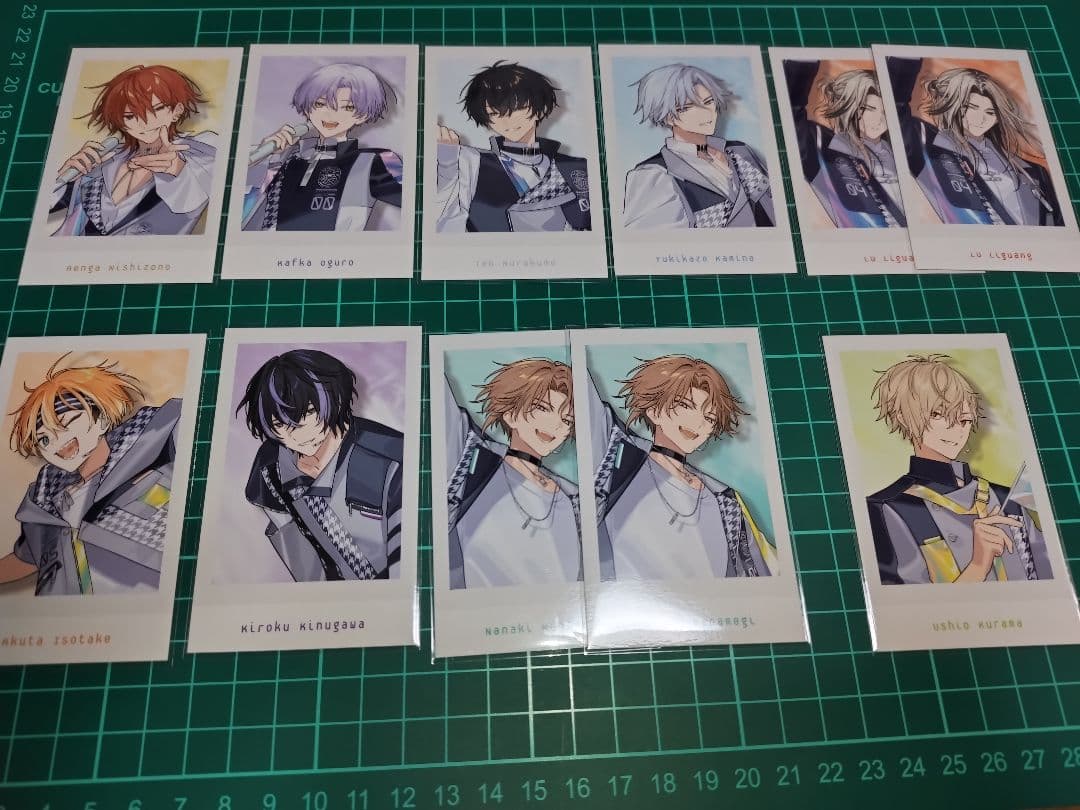 バラ売り️⭕️】18TRIP エイトリ おもライ ぱしゃこれ 缶バッジ AGF