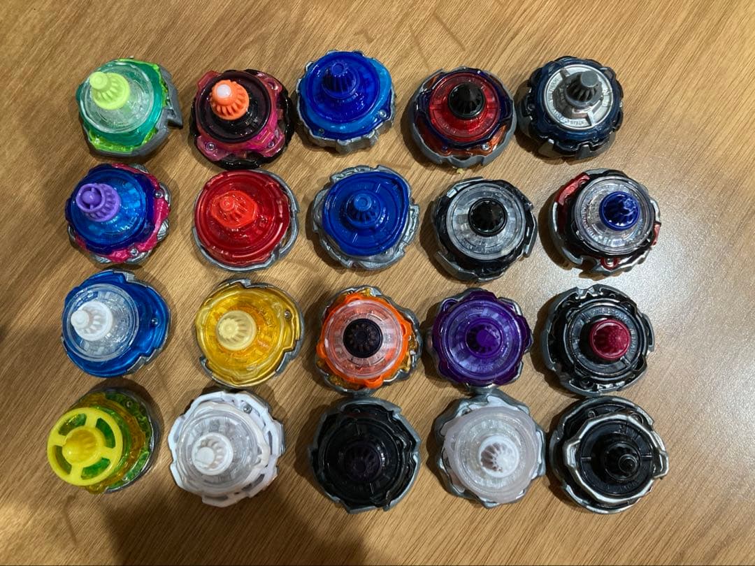 ベイブレードX 20個セット 多色 まとめ売り ベイブレードX 引退品