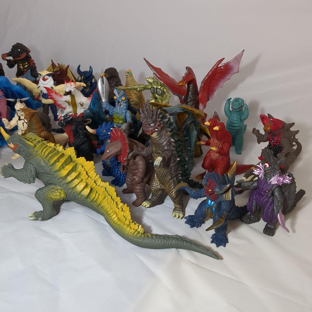 ウルトラマン怪獣 ソフビ 38体セット カード付 ウルトラマン怪獣