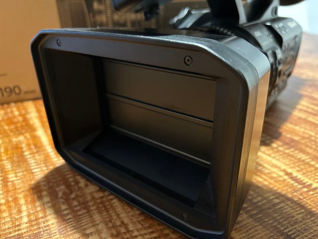 値下げしましたSONY PXW-Z190（充電器、バッテリー1本レインカバー付