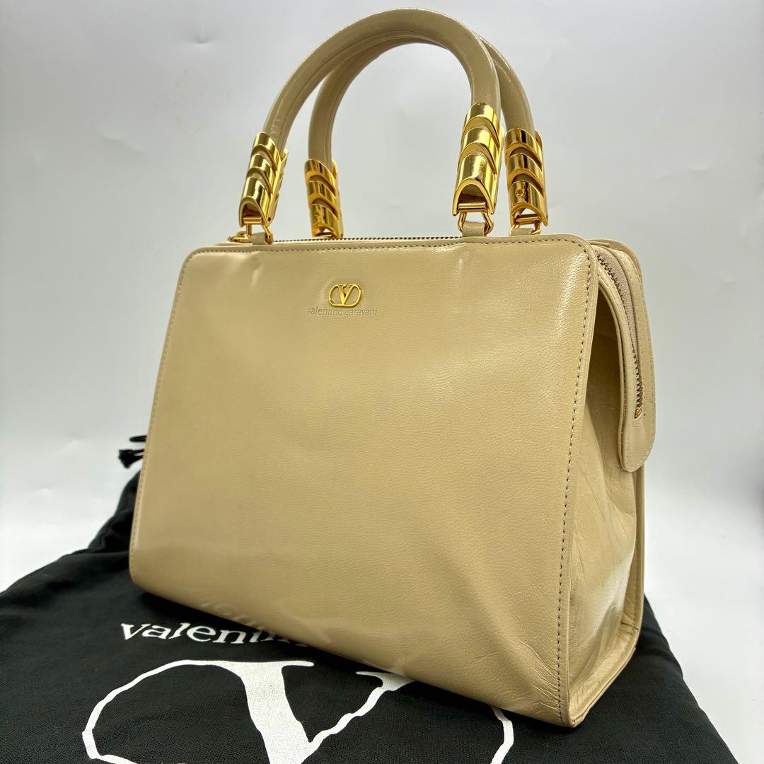 美品】valentino garavani ハンドバッグ ゴールド金具 レザー - メルカリ