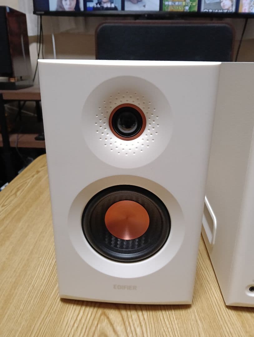 新品同様 EDIFIER AR5 ホワイト スピーカー AR5 スピーカー EDIFIER