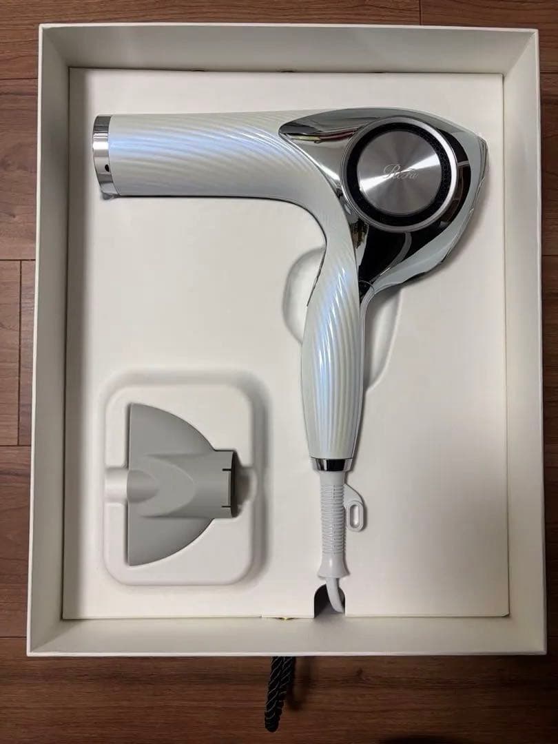 リファビューテック ドライヤープロ（ホワイト） ヘアドライヤー 1200W リファ ビューテック ドライヤープロ | 01 ホワイト ReFa | LIPS SHOPPING