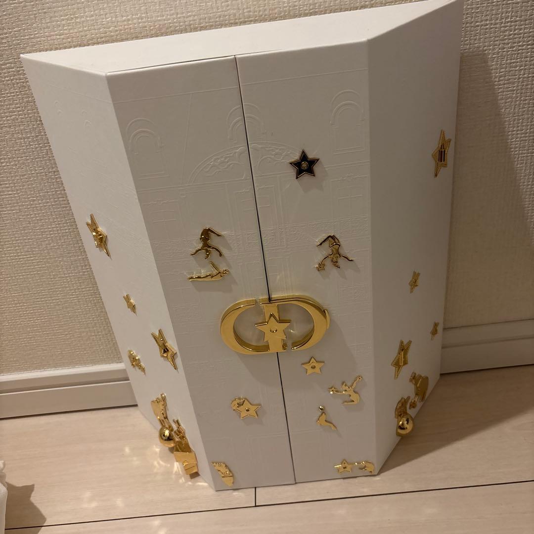 dior アドベントカレンダー2025 Dior Advent Calendar 2025 - Contents, Price