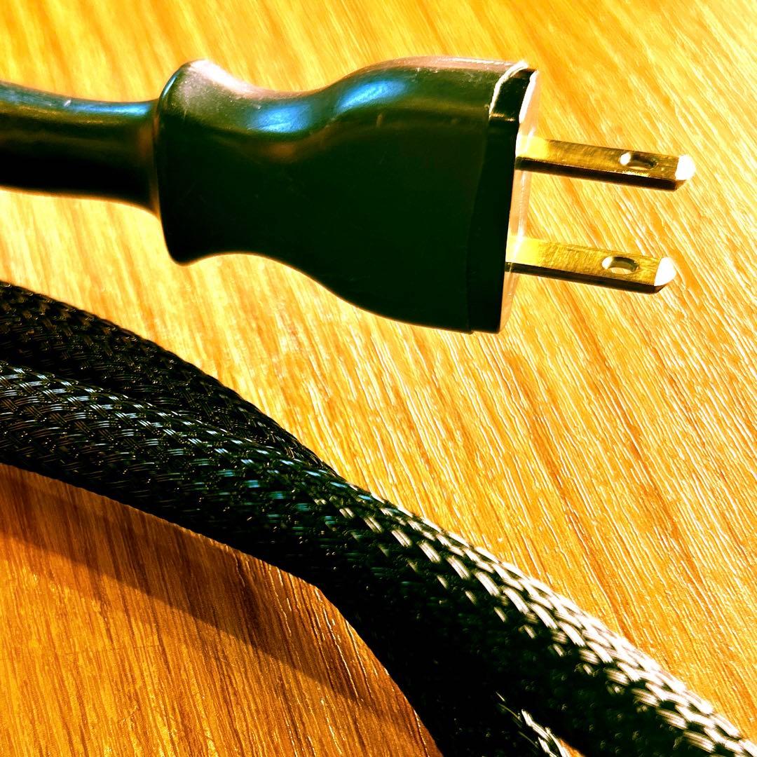 チクマ 高品位8口オーディオ用電源タップ CB-8100Z - メルカリ