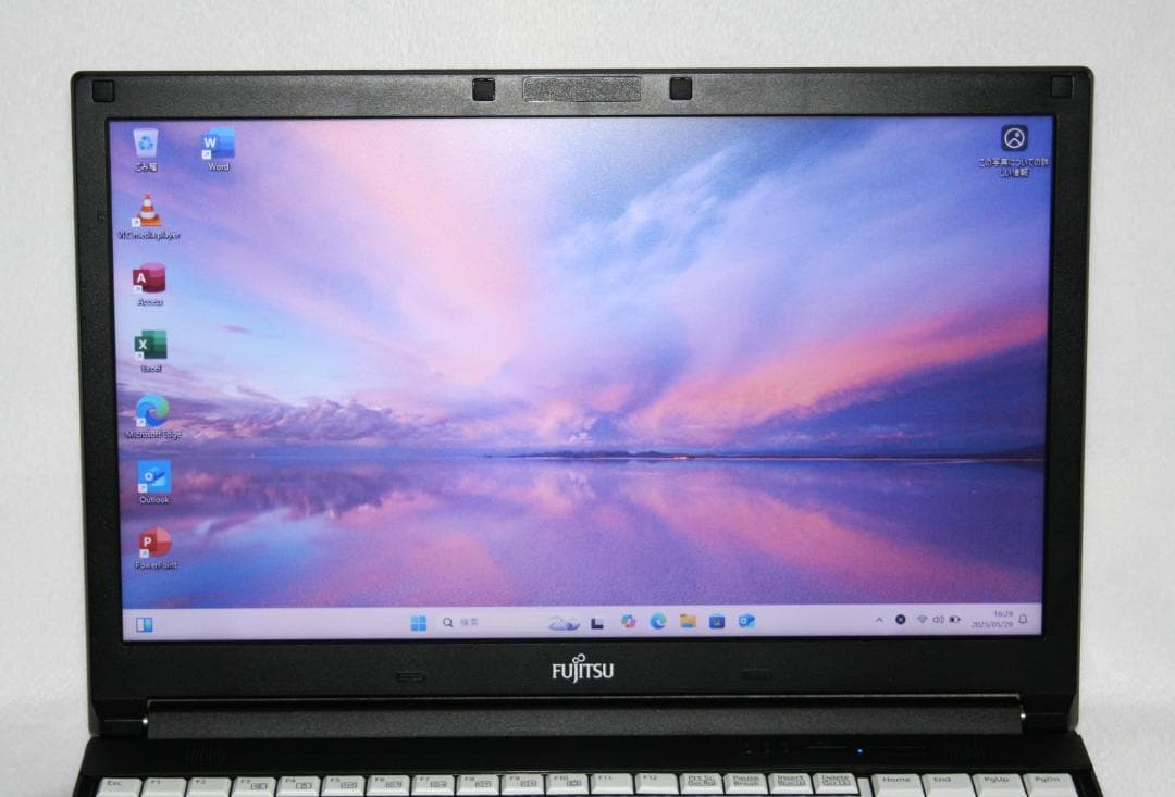 富士通 A576/P i5-6200U SSD256GB オフィス365