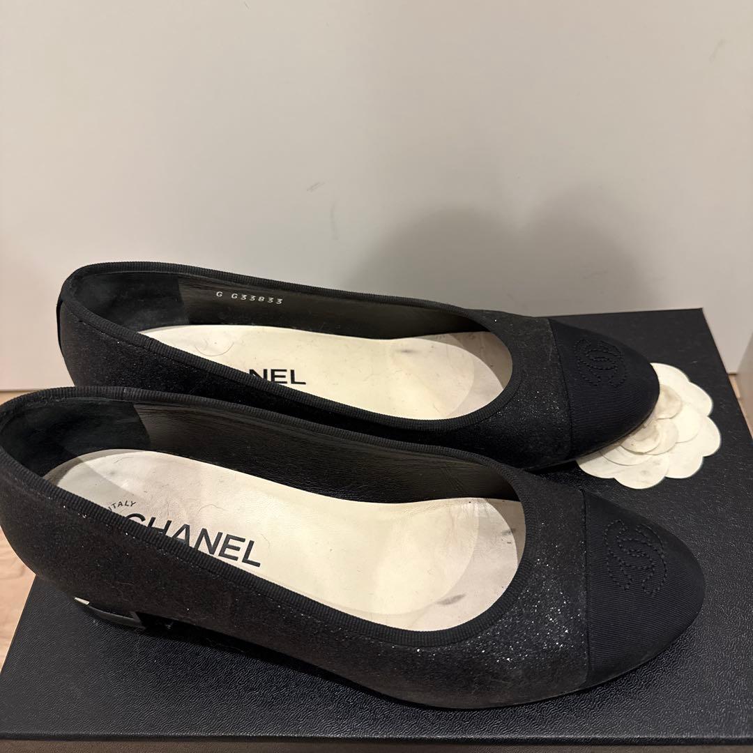 CHANEL ブラック フラットシューズ - メルカリ