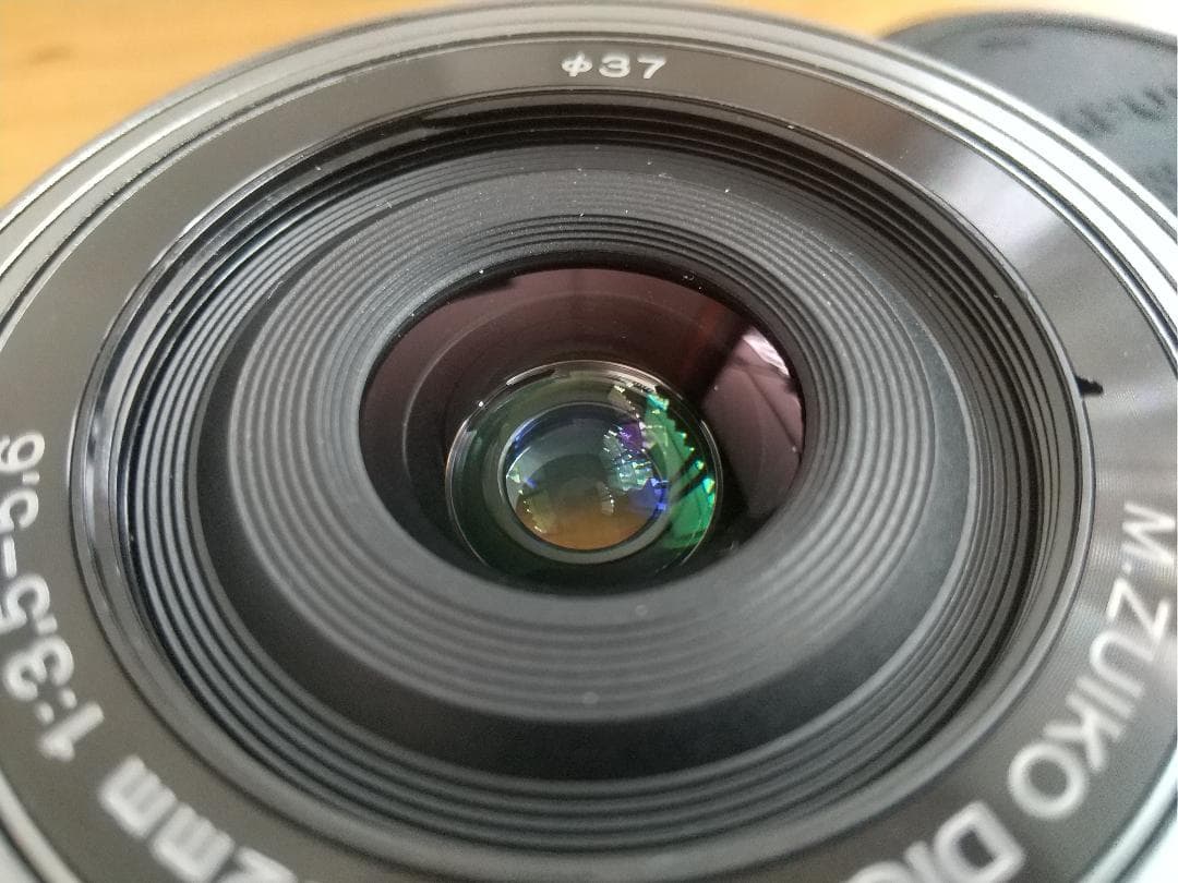 【極上品】M.ZUIKO DIGITAL ED 14-42mm F3.5-5.6