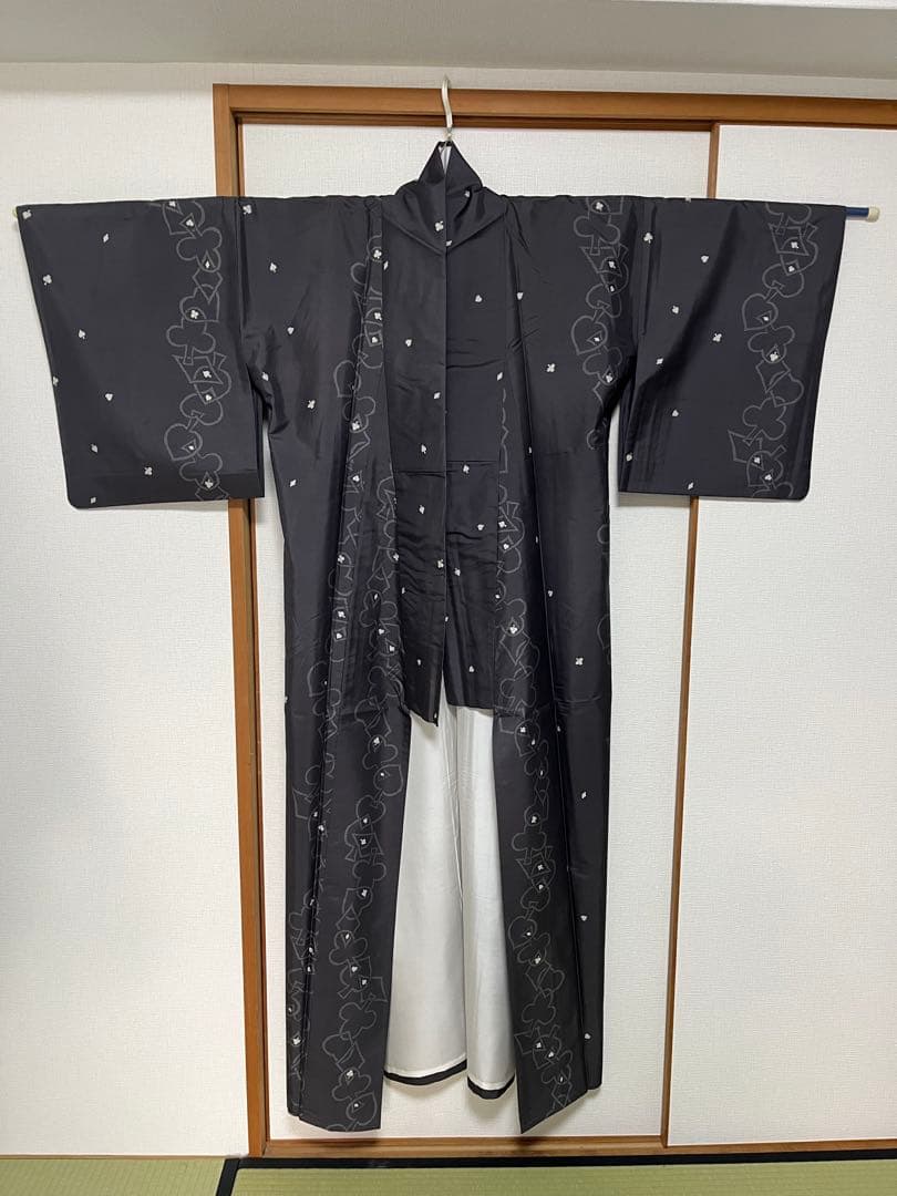 白山紬 単衣 グレー トランプ柄 個性的 正絹 おしゃれ着 - 着物・浴衣高価