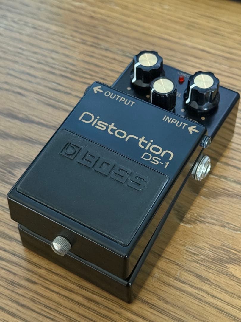 BOSS DS-1-4A Distortion 40周年記念限定モデル Boss DS-1 40th Anniversary Limited Edition Distortion Pedal