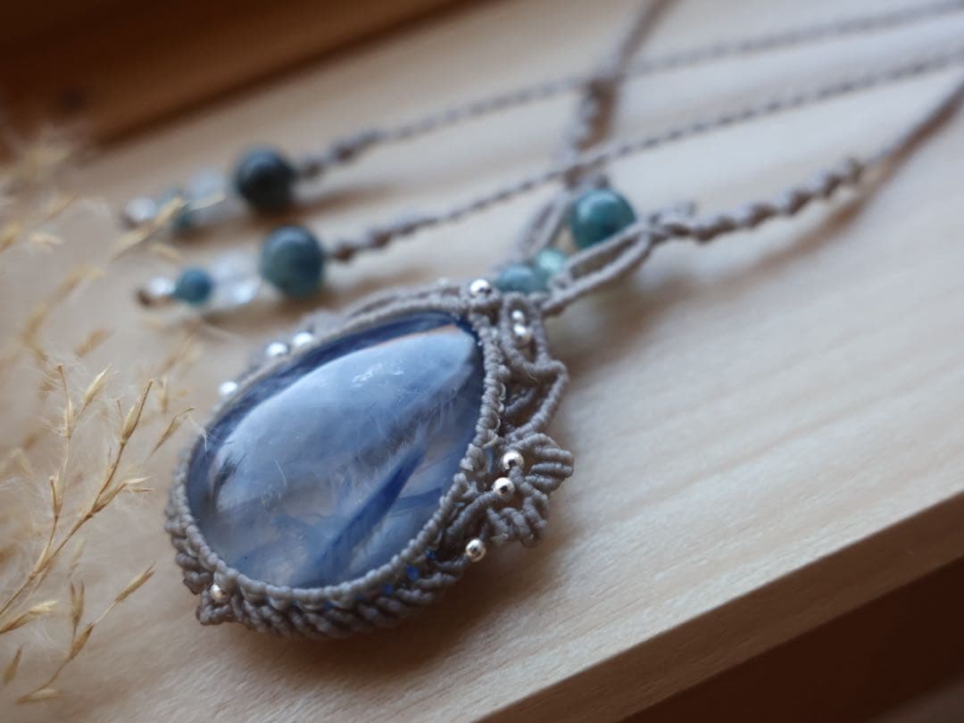 カイヤナイトインクォーツ(日本鑑別あり) マクラメ　ネックレス マクラメネックレス カイヤナイト | 糸魚川翡翠・天然石を使った