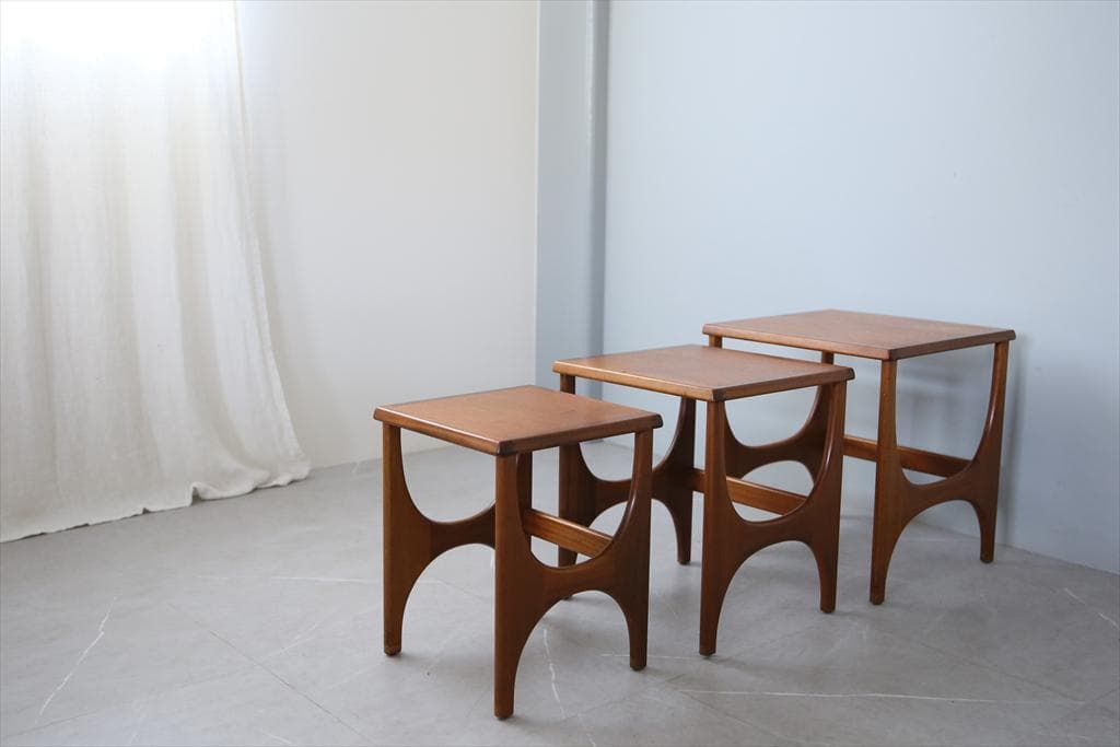 英国アンティーク木製ネストテーブル3台/収納式机/飾り棚/花台(92-252