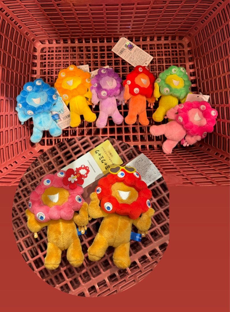 最安値) 日焼けミャクミャク推しカラーミャクミャク ボールチェーン