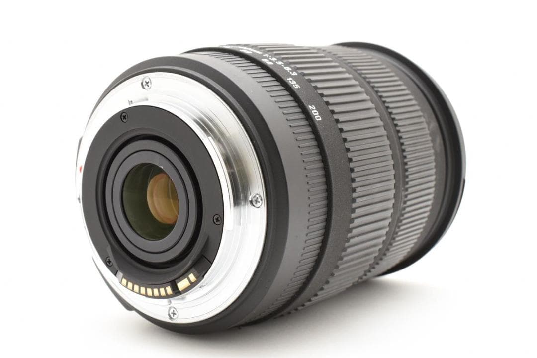 良品 SIGMA 18-200mm F3.5-6.3 DC OS Canon