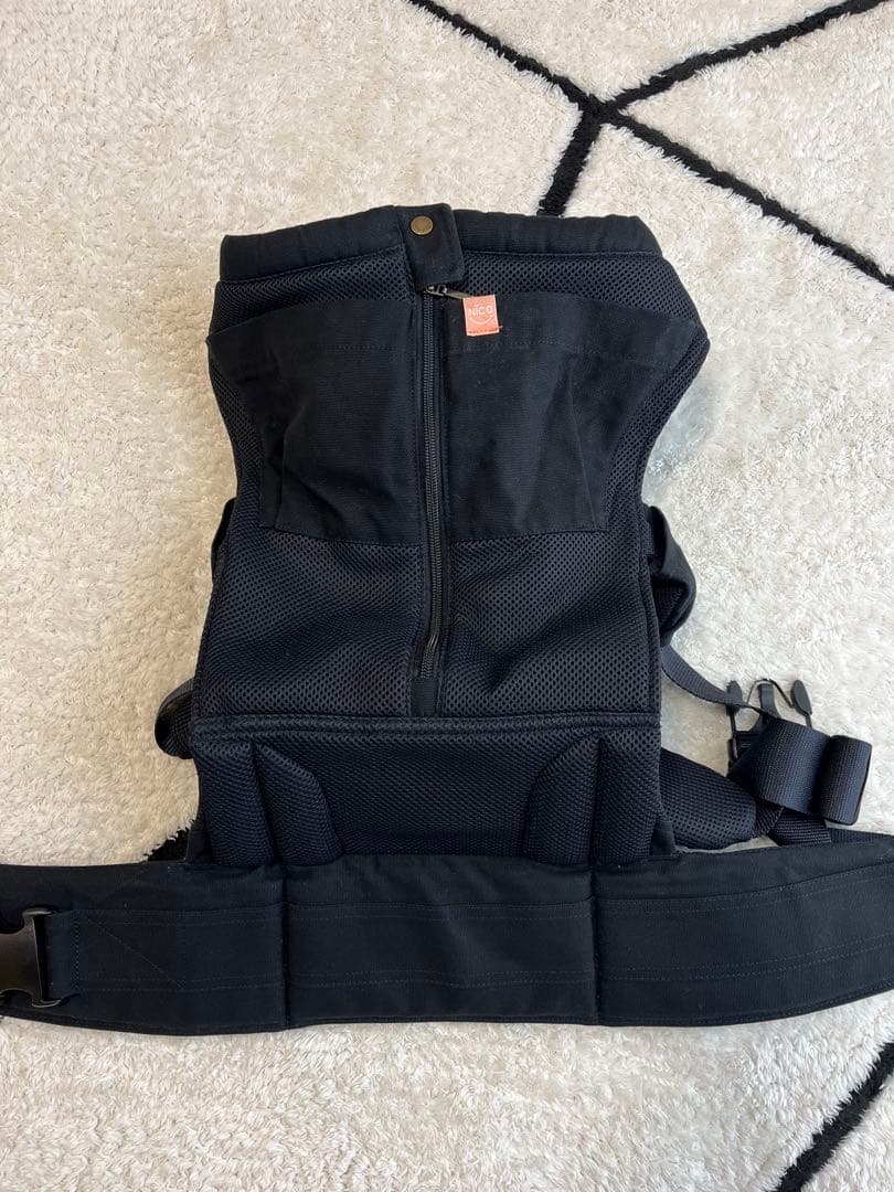 美品 キューズベリー 抱っこ紐 nico ニコ オールメッシュ ブラック