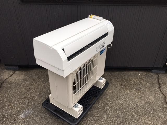 三菱　霧ヶ峰　GVシリーズ 　MSZ-GV2222-W　2022年製　2.2kw