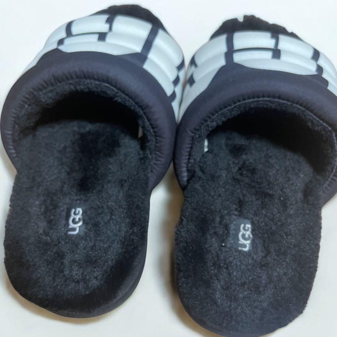 きぃーたぁん様UGG アグ Maxi Slide Logo サンダル 厚底 25