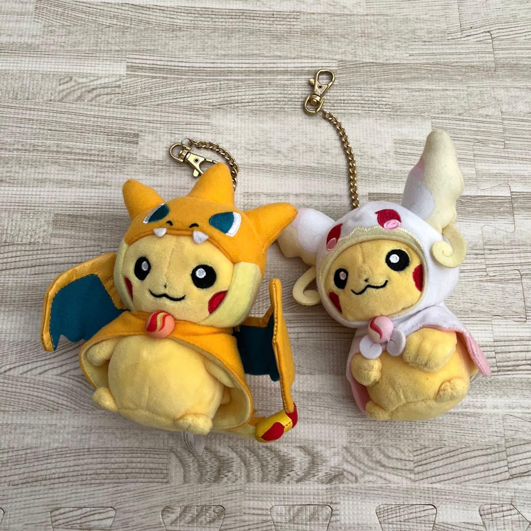 ポンチョ ピカチュウ ぬいぐるみ キーホルダー リザードンY - メルカリ