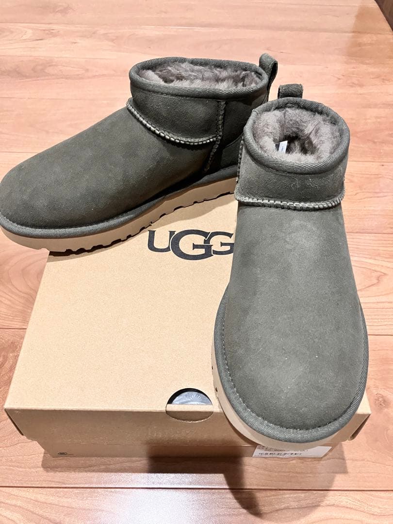 新品未使用 UGG クラシックウルトラミニ カーキ サイズ6 アグ ブーツ クラシック ウルトラ ミニ カーキ レディース UGG 1116109