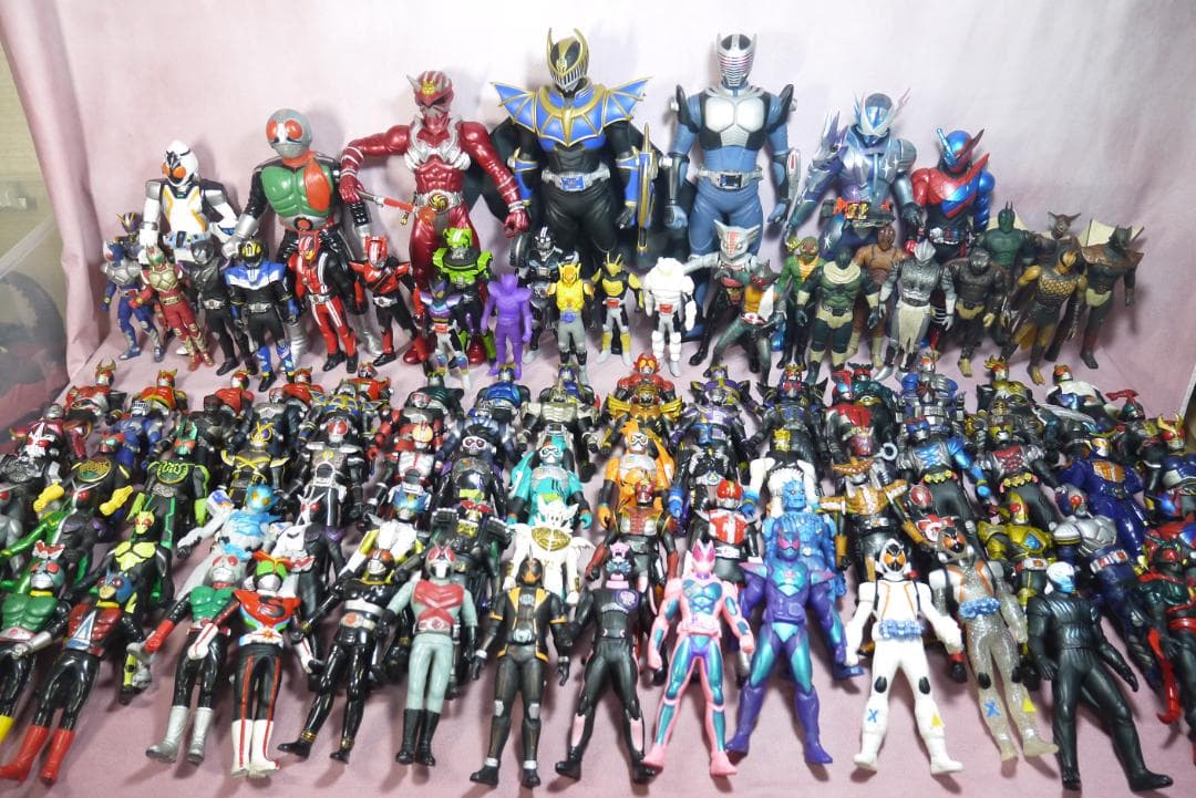 ライダーヒーローシリーズ　ビッグサイズソフビフィギュア　など　112体セット ライダーヒーローシリーズ ビッグサイズソフビフィギュア など 112体セット