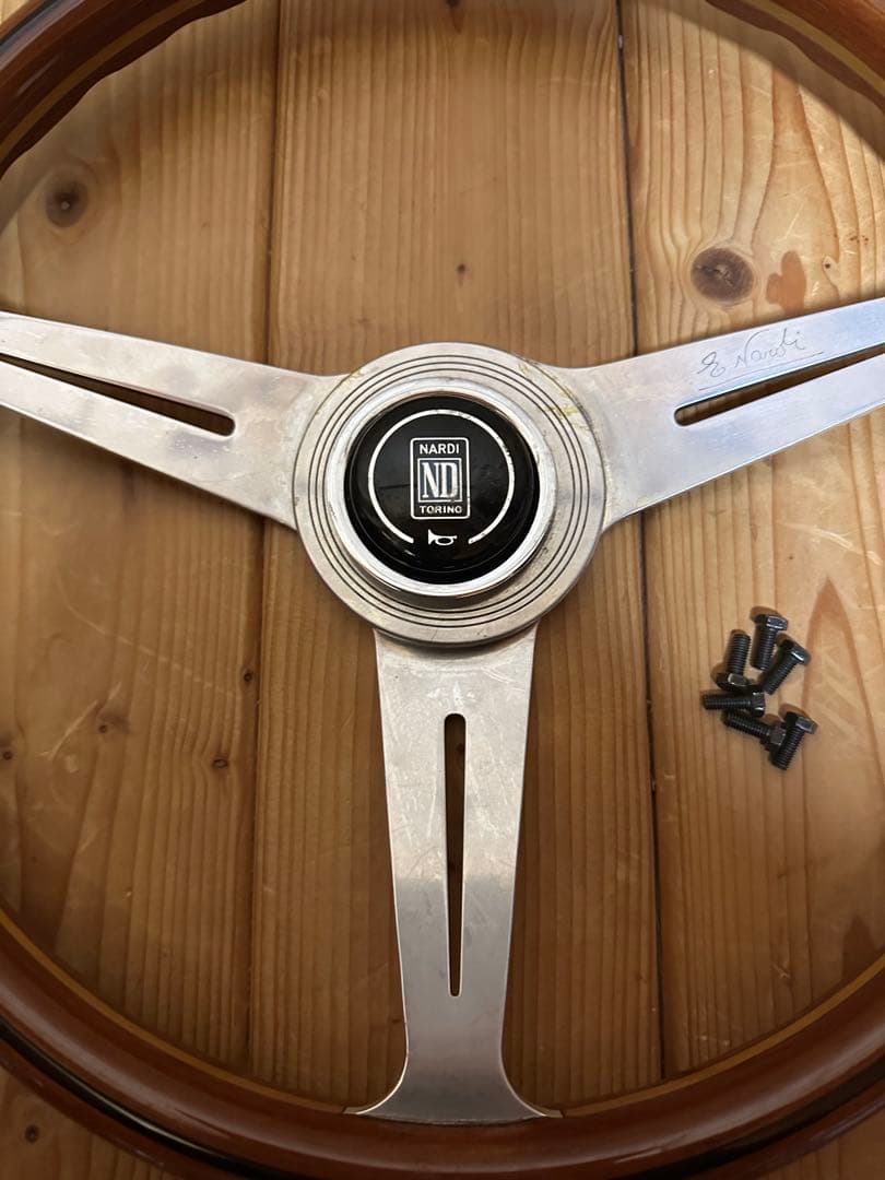 f*読様 【NARDI Classic】36.5Φ ウッドステアリング　ナルディ