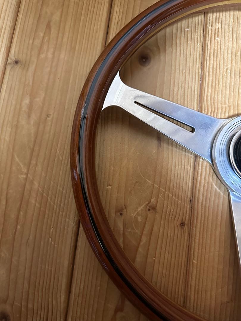 f*読様 【NARDI Classic】36.5Φ ウッドステアリング　ナルディ