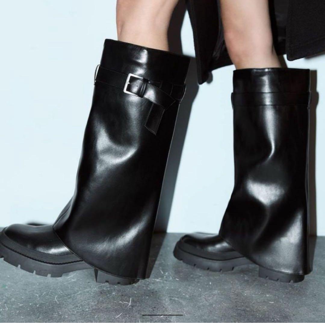 ザラ ニーハイゲートルブーツ バックル ブラック - メルカリ