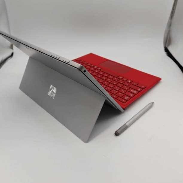 Simフリー ペン付き！ バッテリ新 i5-7 SSD128GB サーフェイス