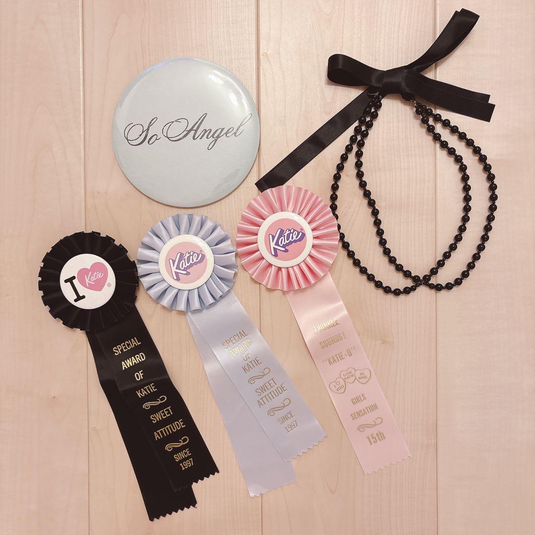 【セット】Katie ロゼット ビッグ缶バッジ ネックレス チョーカー ロゼット | STORES