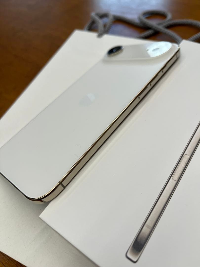 値下げ！iPhone17Air 256 /2025/12月購入 SIMフリー - メルカリ