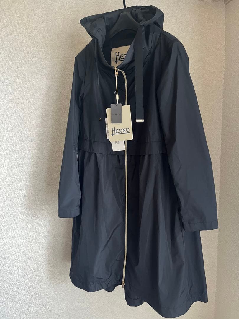新品タグ付き HERNO/ヘルノ38テクノタフタ スプリングロングコート2way